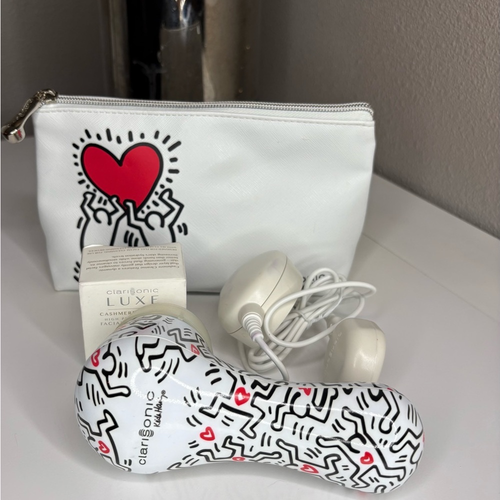 SOLD LIMITED EDITION Keith Haring Clarisonic Set NEW🖤❣️
